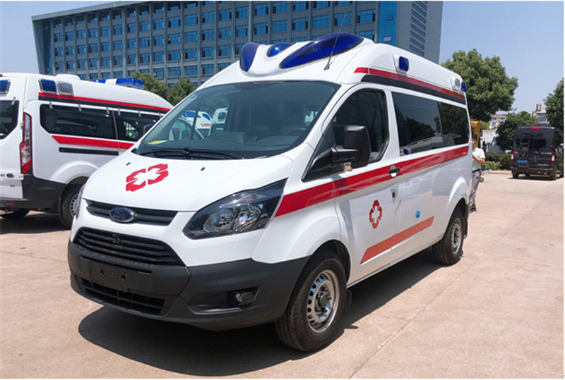 福特V362救護車 (3).jpg